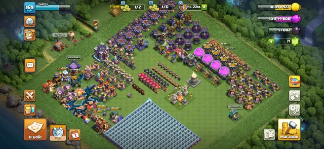 95% full 15 | hero| 83,90,65,50,33,10| 11 skins | 75% Ful TH 9 | 300+ league medals, 15 TH Native Village, 9 TH Builder