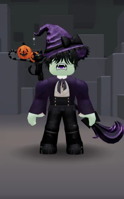 Total: 20k+ Robux, Sale, Voice chat: Available