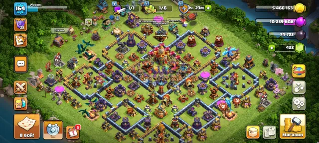 16 Town Hall, 400+ gems, basically an average account, 16 TH Home Village, 9 TH Builder Base
