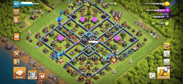 13 TH 60% full | 165 LVL | 75/75/40/50/25 | 10 epic gear | 1635 gems | 6 builders, 13 TH Home Village, 9 TH Builder