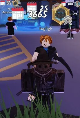 selling account in Roblox with over 2k hours of spending on 10k and a lot of leveling in games, Sale, Voice chat: No
