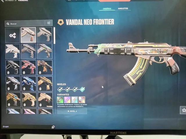 Personal account with skins for unlinking, Sale, Platinum 1, Agents: 13, Skins: 31