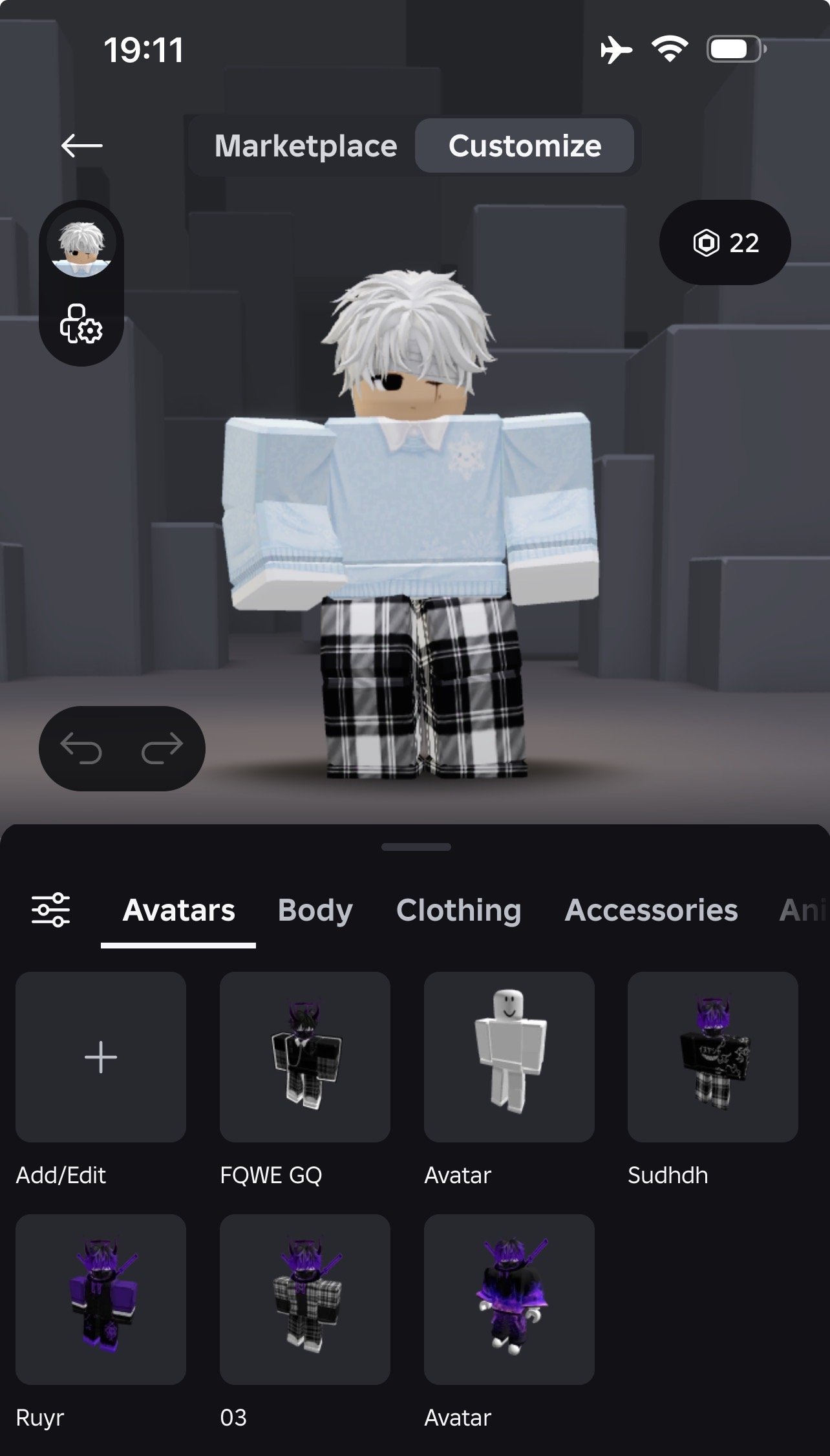 I'm selling a good roblox account for Rivals, and there's at least a negotiation option, Sale, Voice chat: No