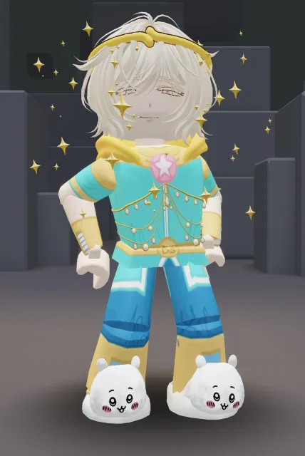 I want to sell an account with a total of 12 thousand Robux, many accessories and skins, Sale, Voice chat: Available