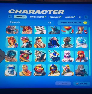 🎨 135 skins | 🌟 Fortnite account